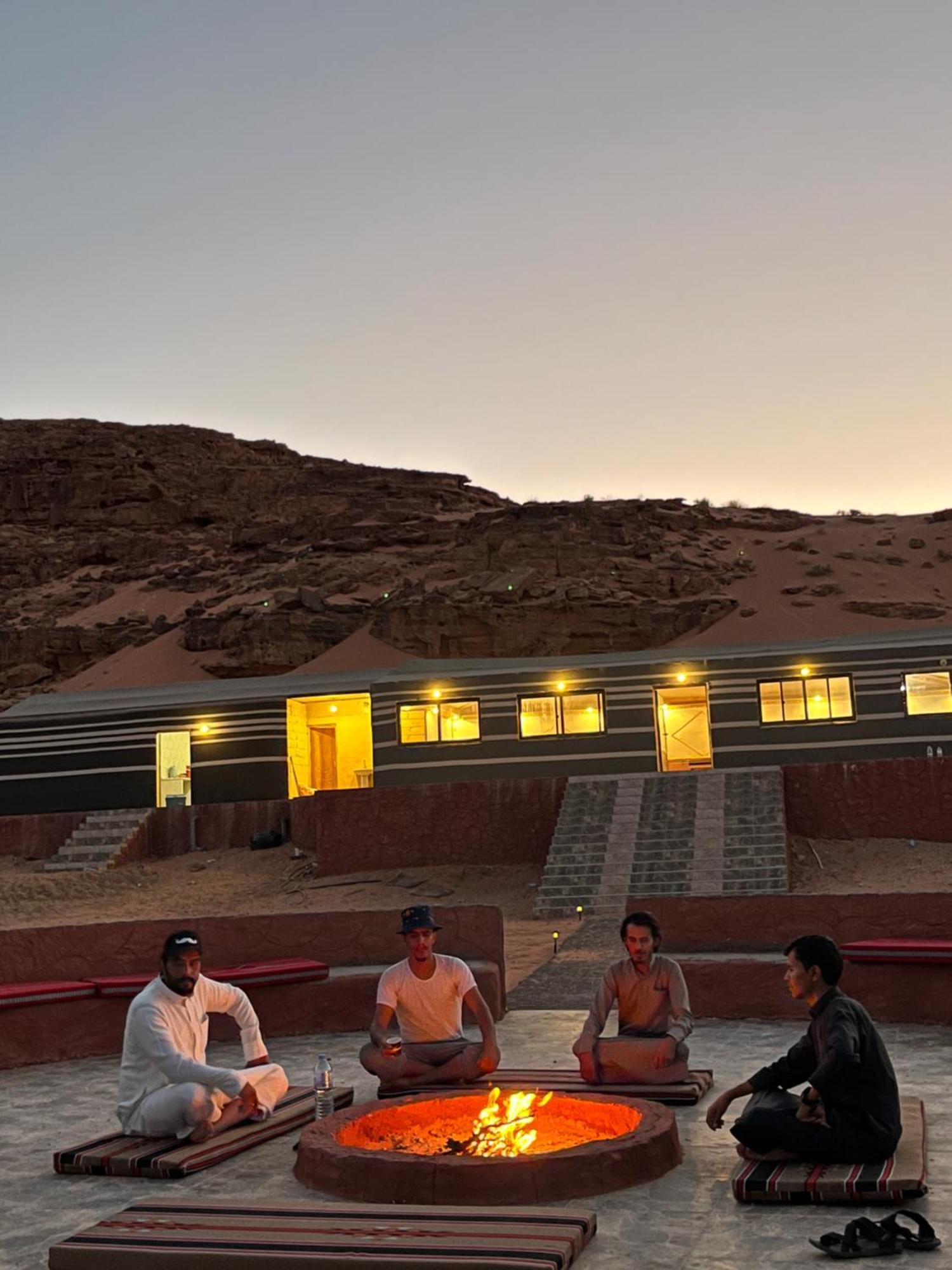 Wadi Rum Camp Stars & Jeep Tour 外观 照片