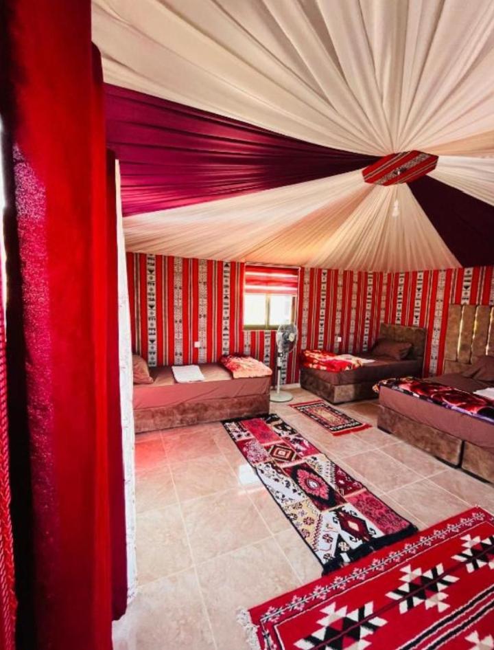 Wadi Rum Camp Stars & Jeep Tour 外观 照片