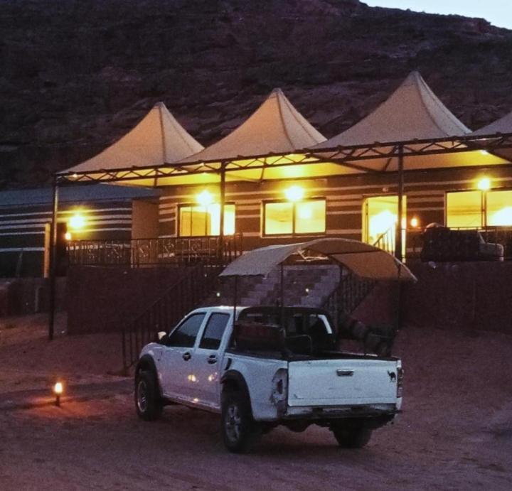 Wadi Rum Camp Stars & Jeep Tour 外观 照片