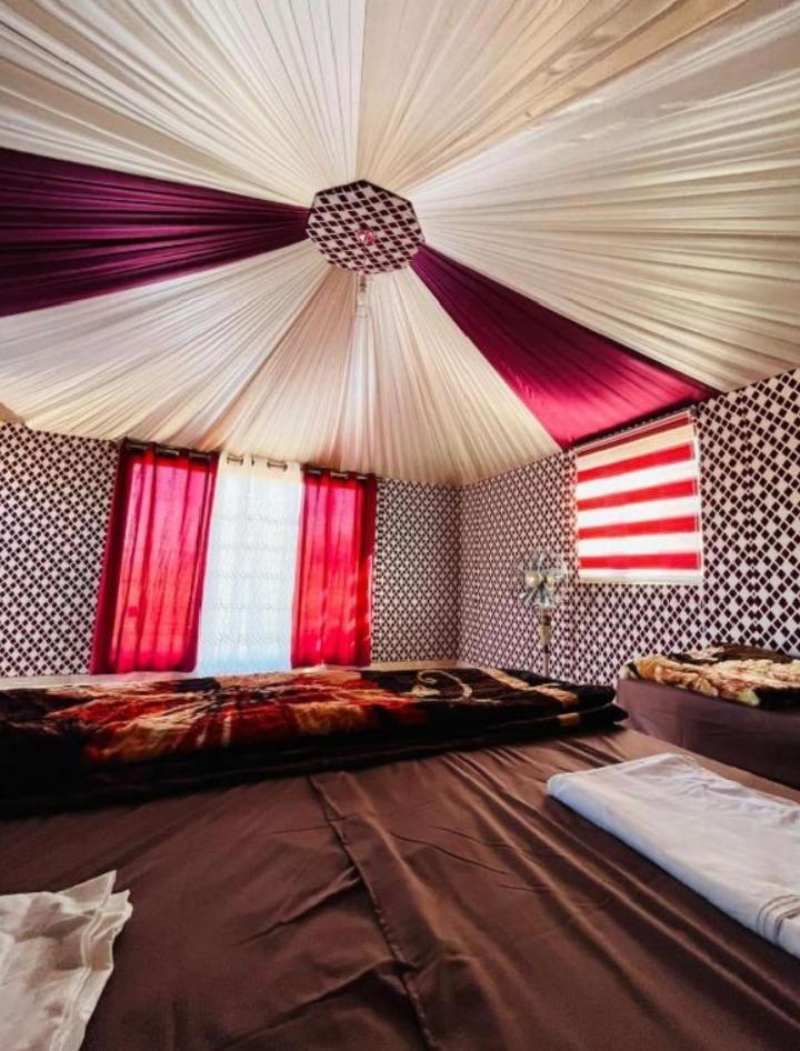 Wadi Rum Camp Stars & Jeep Tour 外观 照片